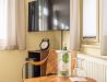 [Doppelzimmer 103] Helles Doppelzimmer mit gemütlichem Doppelbett und weitem Blick Richtung Elbe und Dorfstraße, ideal für Paare und kleine Familien.